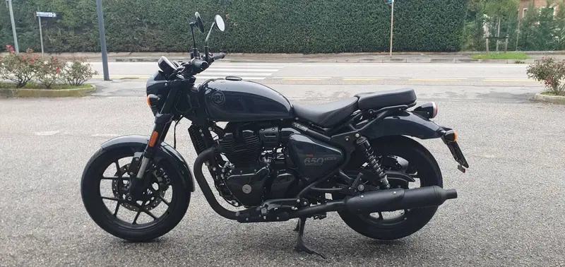 Royal Enfield Super Meteor 650 (2023 - 26) (2)