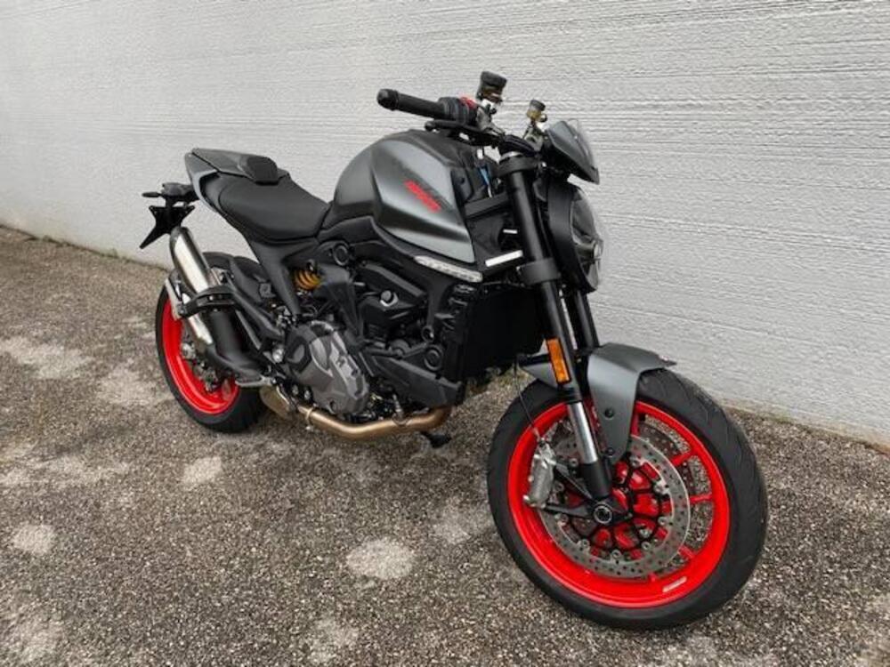 Ducati Monster 937 + (2021 - 24) (2)