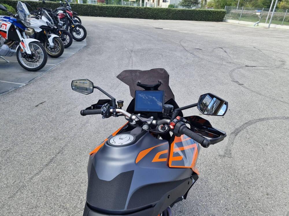 KTM 1290 Super Duke GT (2022 - 24) (2)