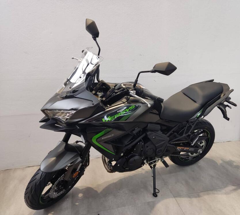 Kawasaki Versys 650 (2021 - 25) (2)