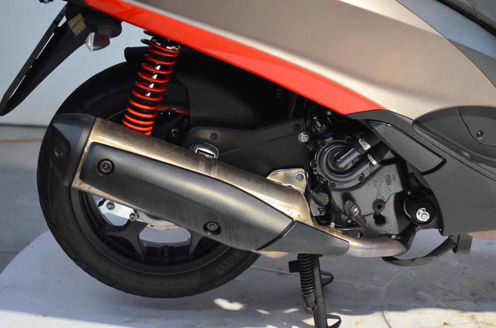 Piaggio Mp3 500 Hpe Sport Advanced (2019 - 20) (2)