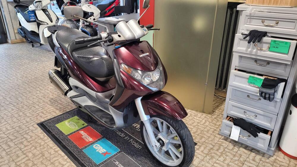 Piaggio Beverly 200 (2002 - 03) (2)