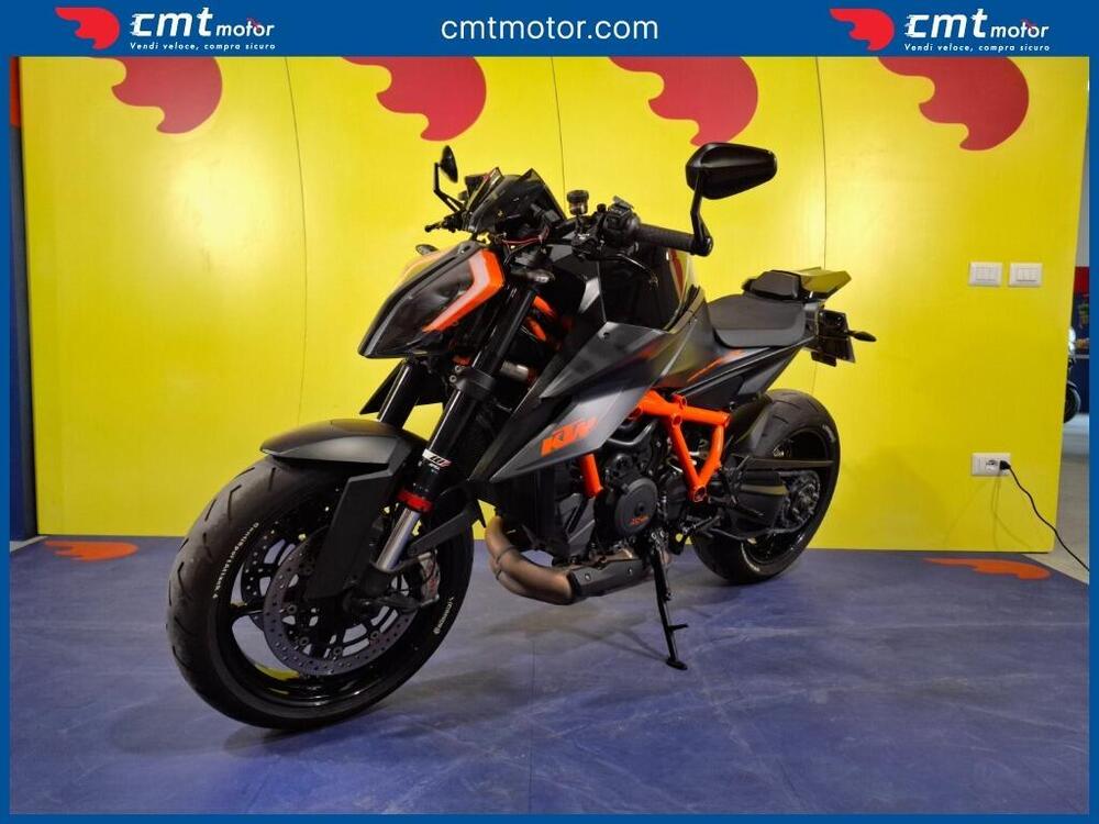 KTM 1290 Super Duke R (2021) (4)