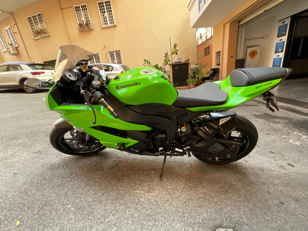 Kawasaki Ninja 600 ZX-6R (2009 - 16) (2)