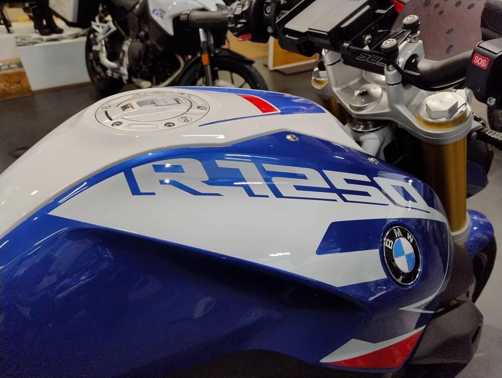 Bmw R 1250 R (2021 - 25) (5)