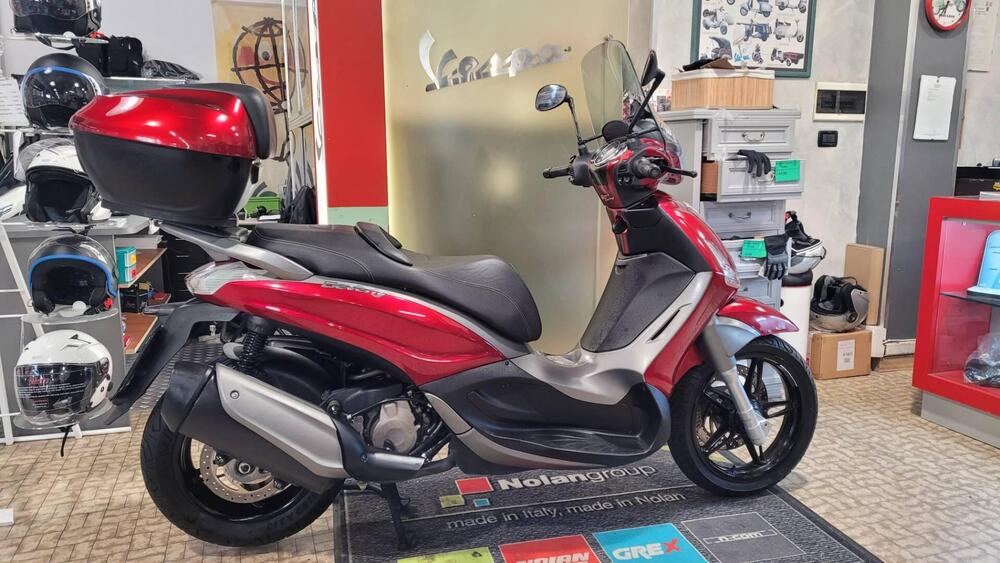 Piaggio Beverly 350 SportTouring ie (2011 - 15)