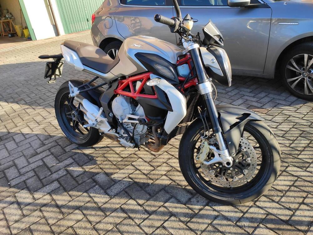 MV Agusta Brutale 800 (2012 - 15) (2)