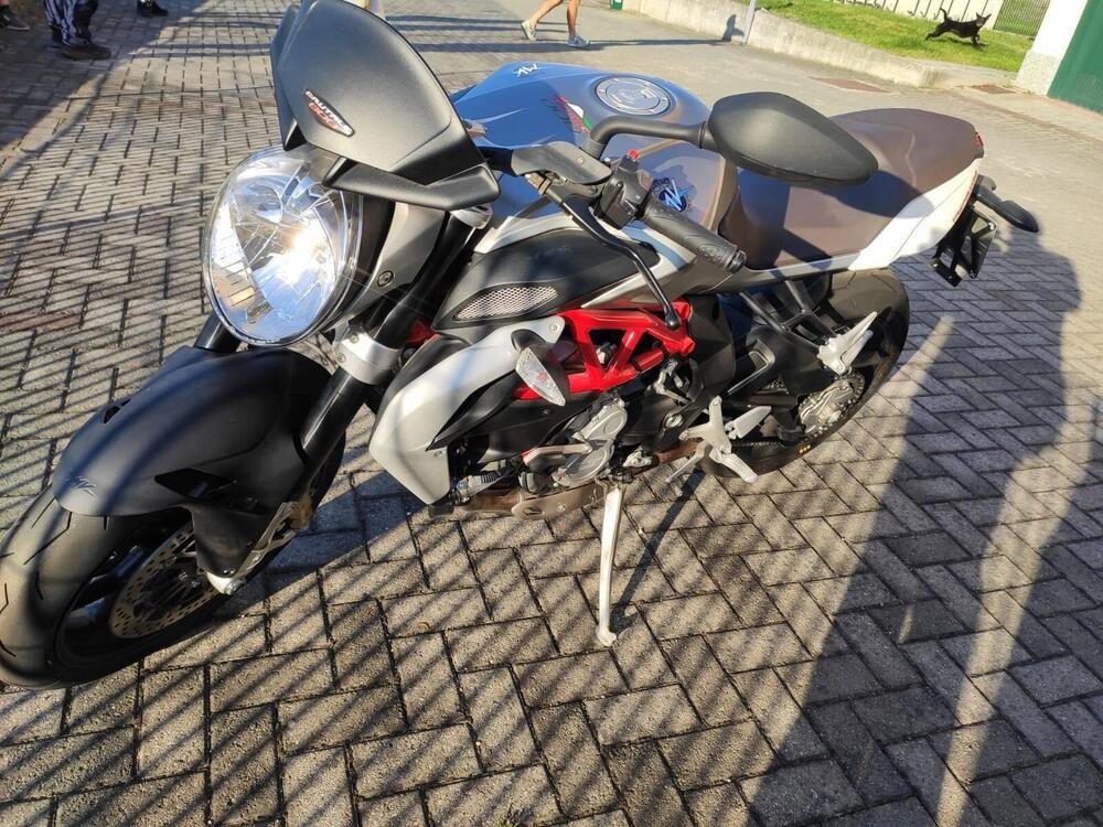 MV Agusta Brutale 800 (2012 - 15) (4)