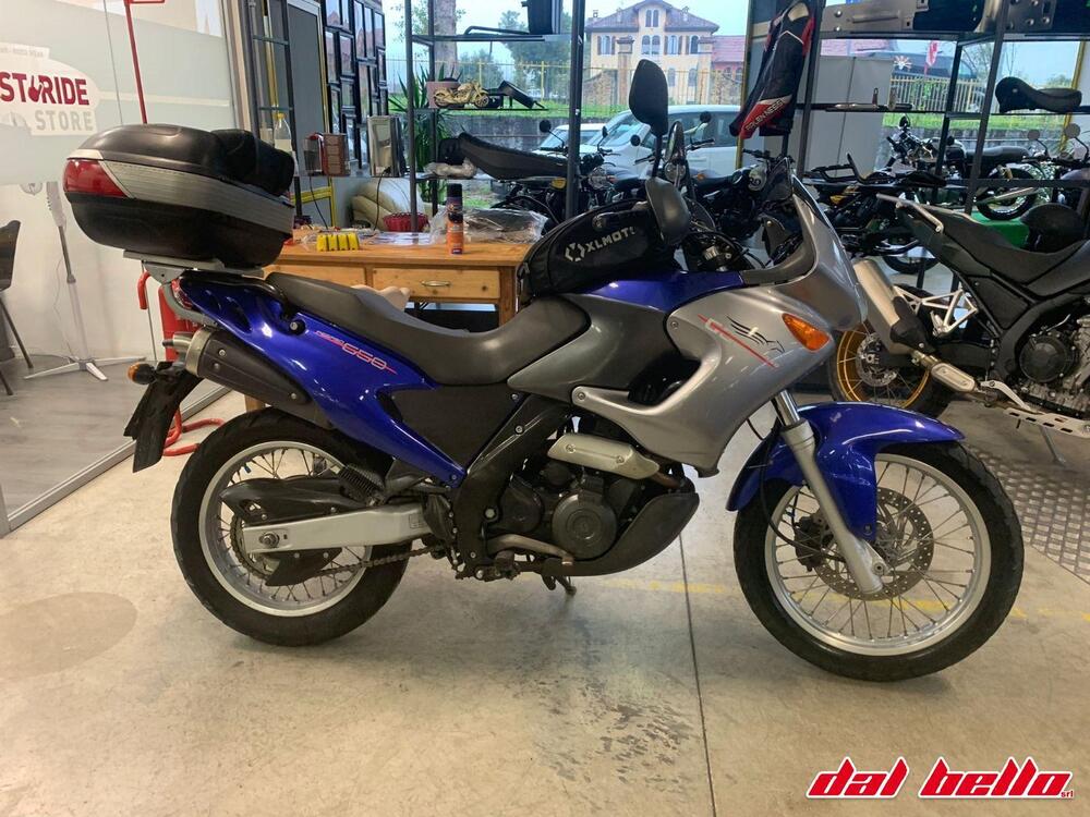 Aprilia Pegaso 650 IE (2001 - 02) (3)