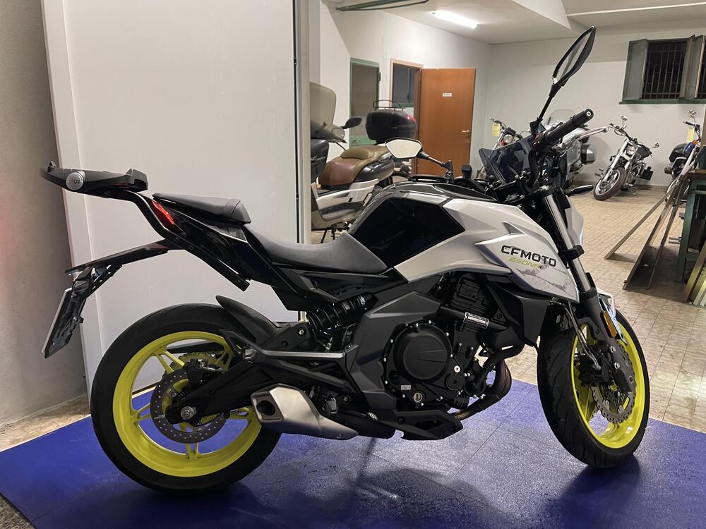 CFMOTO 650NK (2021 - 24) (5)