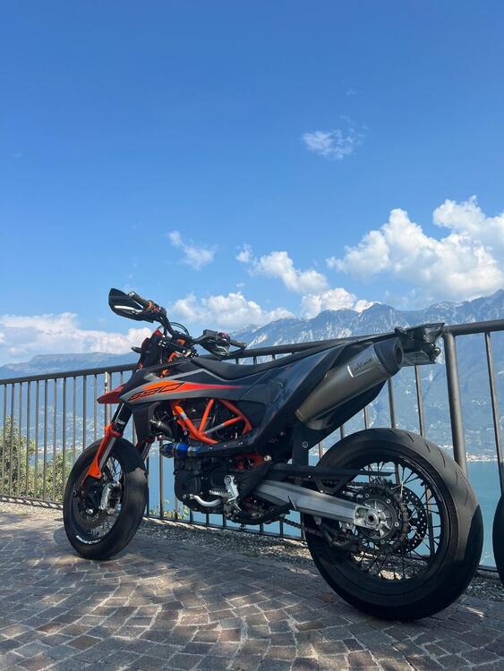 KTM 690 SMC R (2021-22) (3)