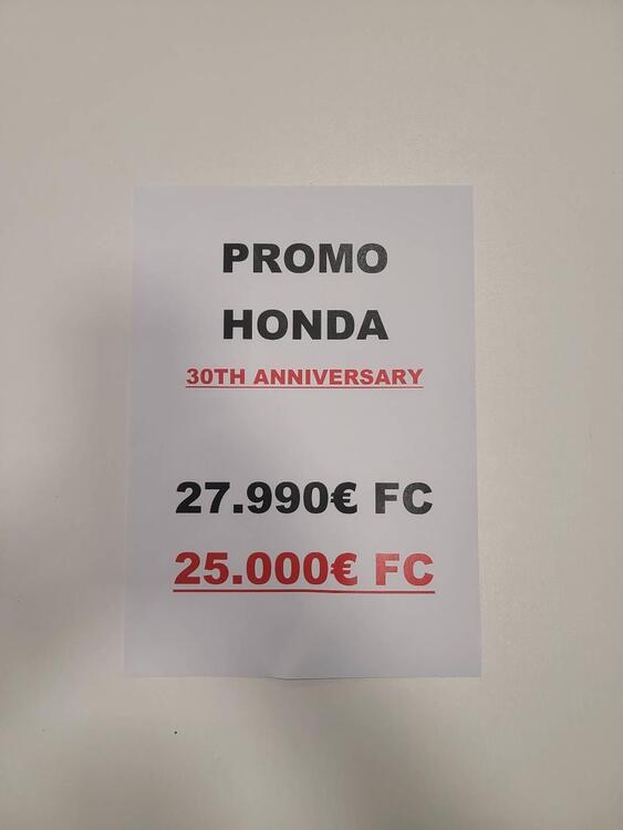 Honda CBR 1000 RR-R Fireblade SP 30th Anniversary (2022 - 23) (2)