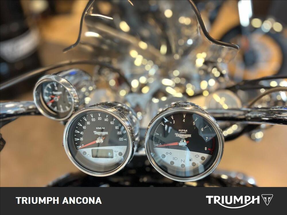 Triumph Rocket 3 Classic (2006 - 11) (3)