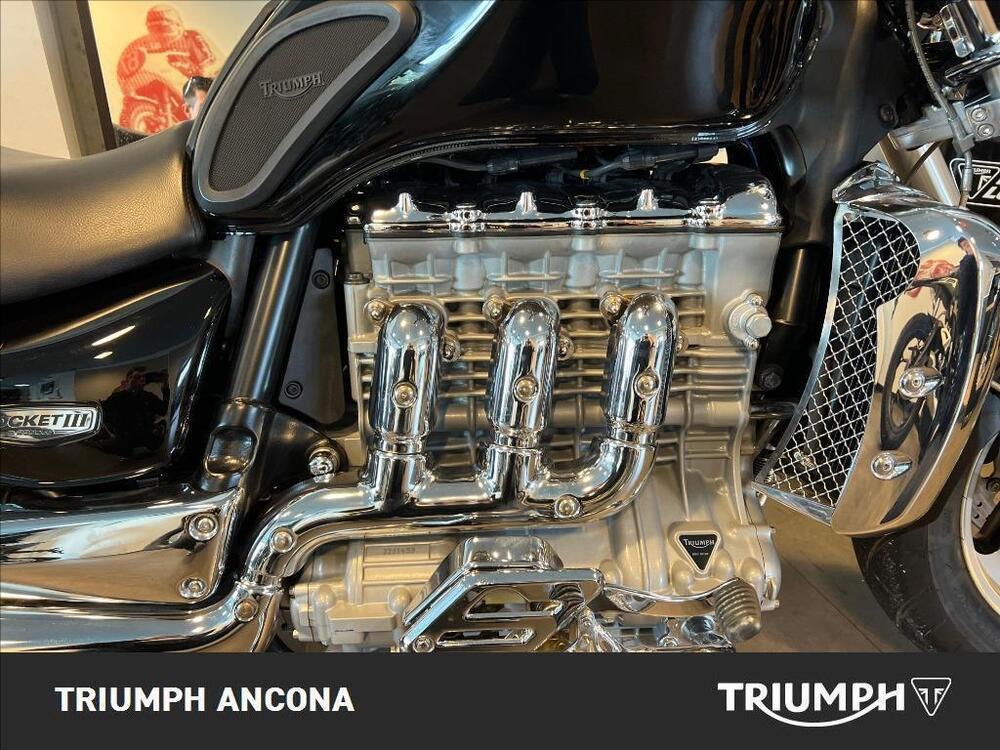 Triumph Rocket 3 Classic (2006 - 11) (2)