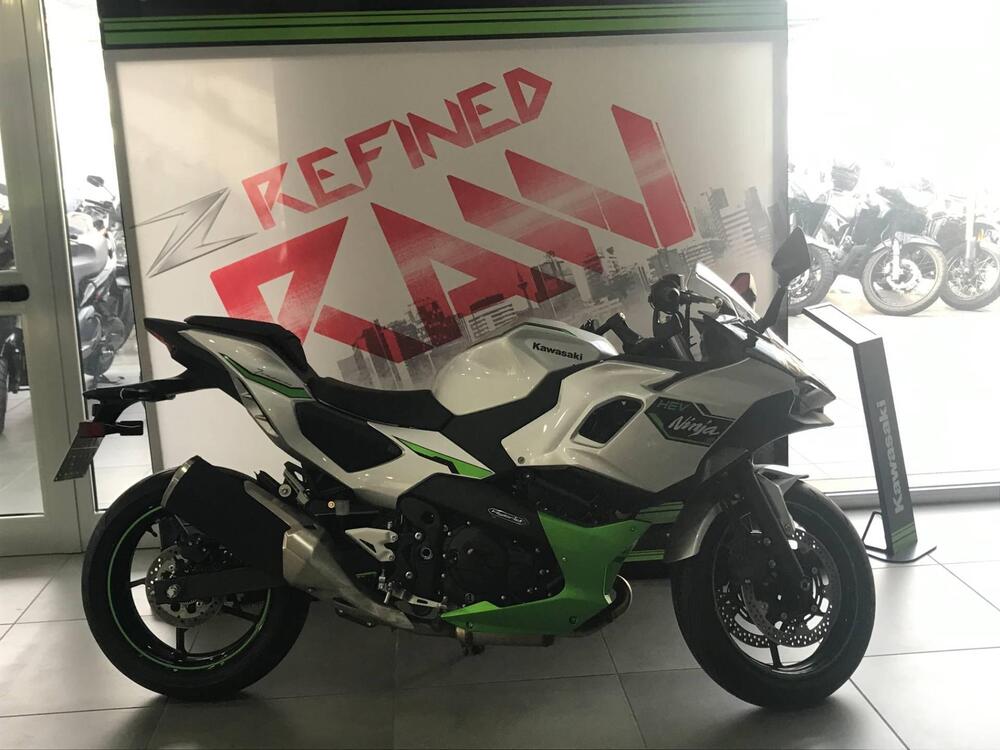 Kawasaki Ninja 7 Hybrid (2024)