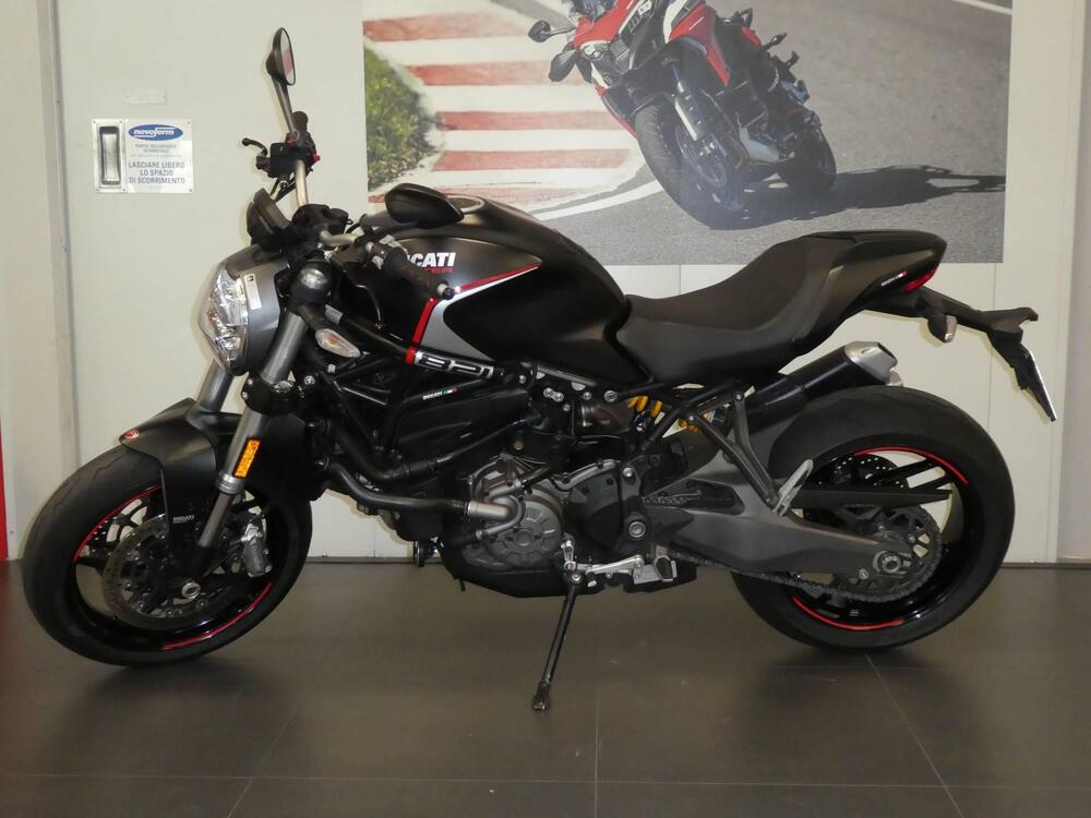 Ducati Monster 821 Stealth (2019 - 20) (4)