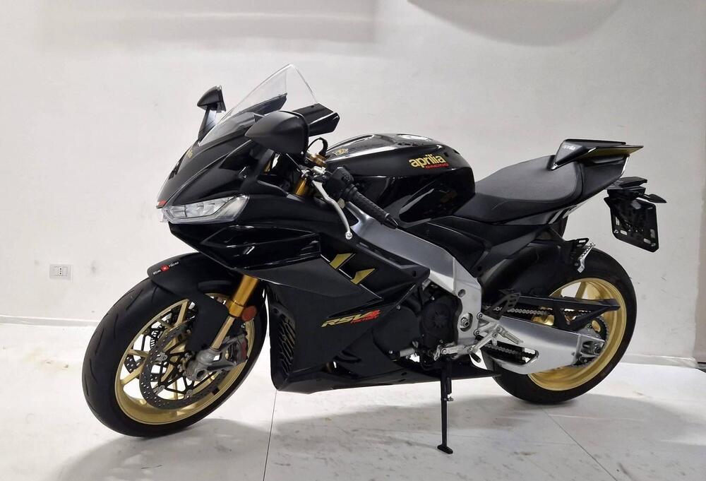 Aprilia RSV4 1100 Factory (2021 - 24) (2)