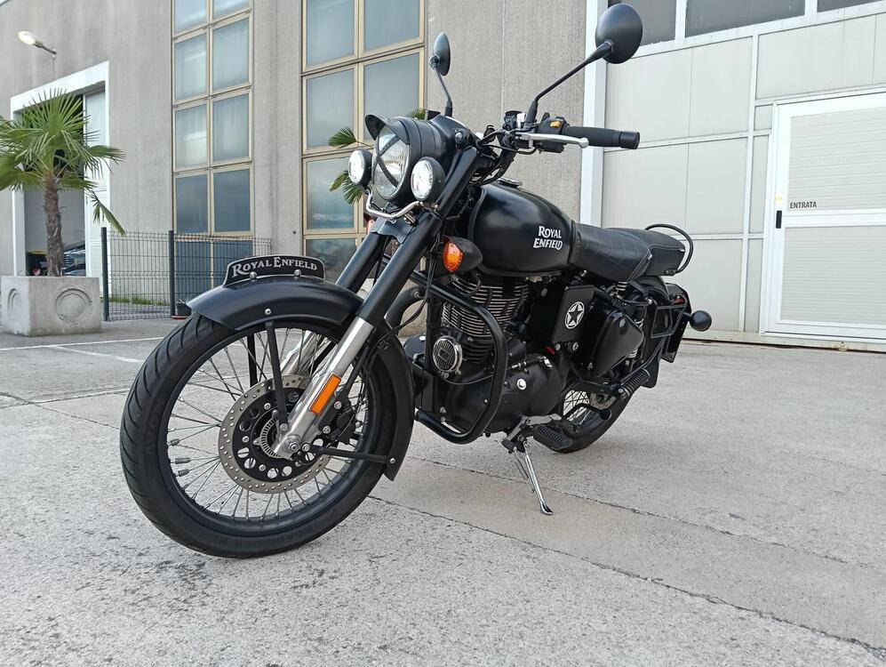 Royal Enfield Classic 500 EFI Stealth Black (2018 - 20) (4)