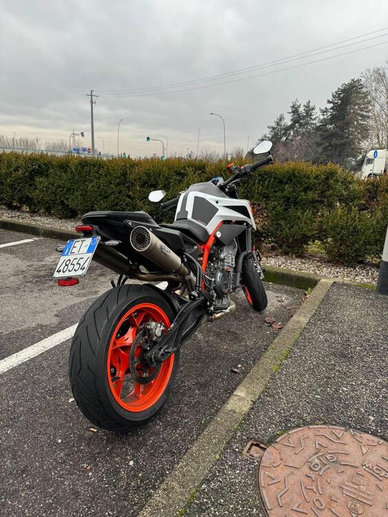 KTM 890 Duke R (2020) (2)