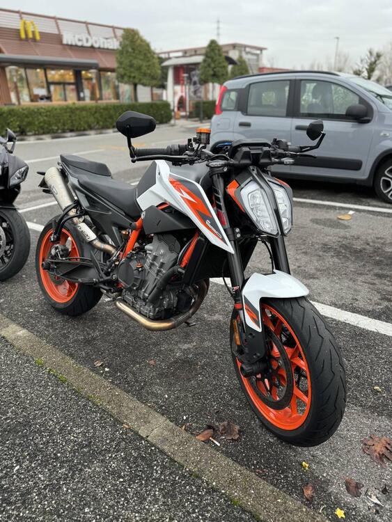 KTM 890 Duke R (2020) (3)