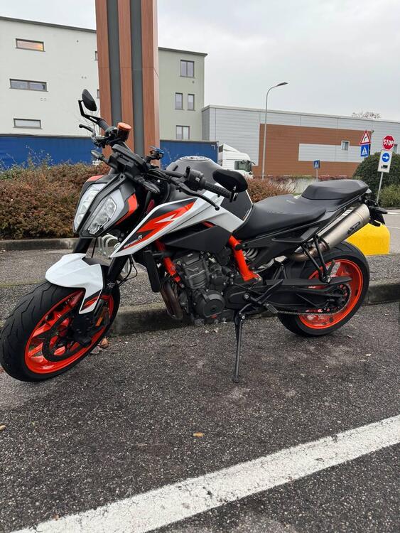 KTM 890 Duke R (2020) (4)