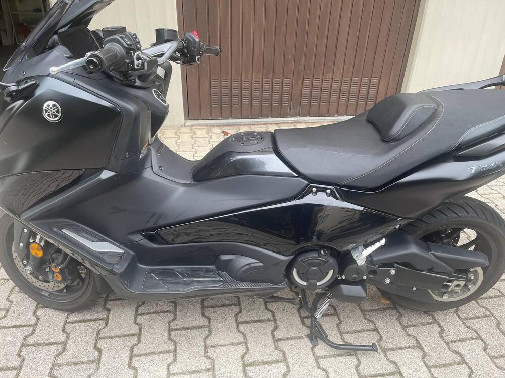 Yamaha T-Max 560 Tech Max (2022 - 24) (2)