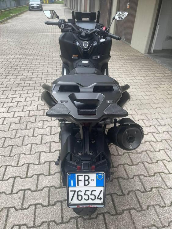 Yamaha T-Max 560 Tech Max (2022 - 24) (3)