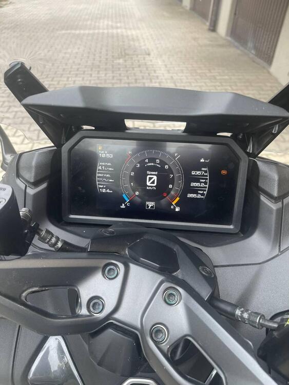 Yamaha T-Max 560 Tech Max (2022 - 24) (5)