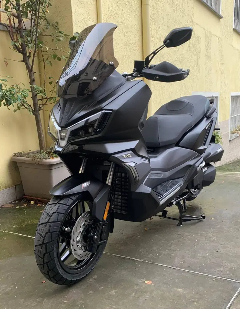 Sym ADX 300 (2024 - 26)