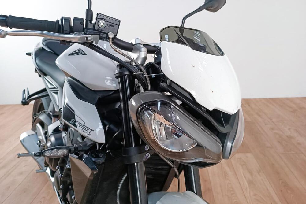 Triumph Street Triple 765 R (2023 - 24) (5)