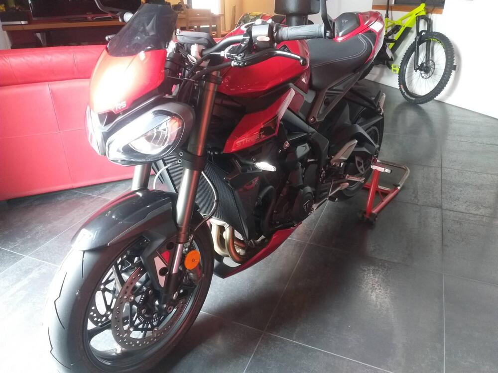 Triumph Street Triple 765 RS (2023 - 24) (2)