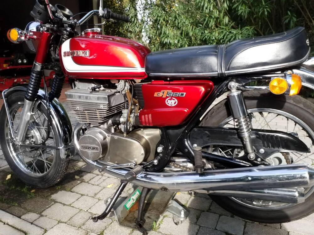 Suzuki GT 380 (2)