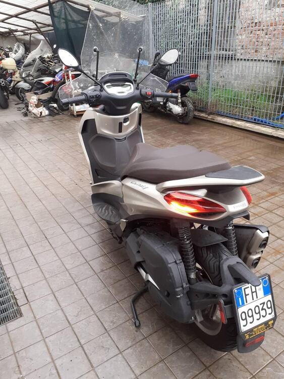 Piaggio Beverly 400 ABS-ASR (2021 - 24) (3)