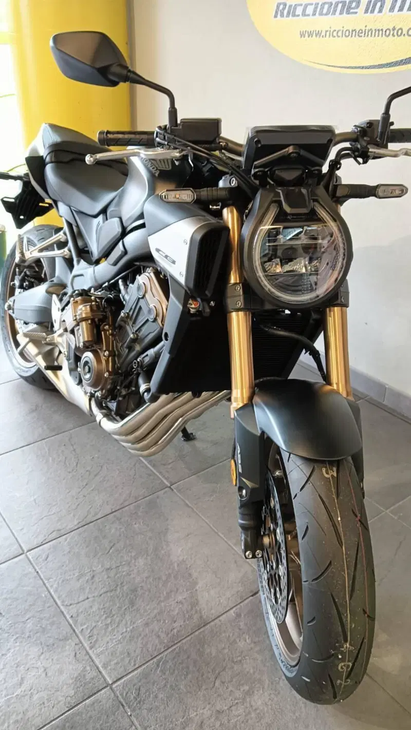 Honda CB 650 R E-Clutch (2024 - 26) (3)