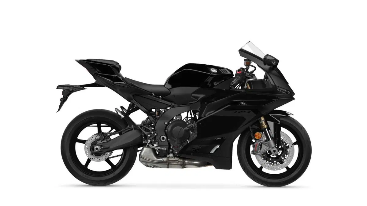 Eccola! Nuova Yamaha R9: 119 cv, 195 kg, ciclistica dedicata. Ecco quando sarà disponibile (4)