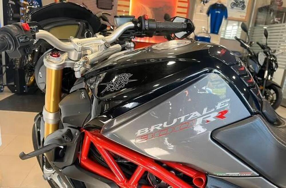 MV Agusta Brutale 800 RR (2015 - 16) (2)