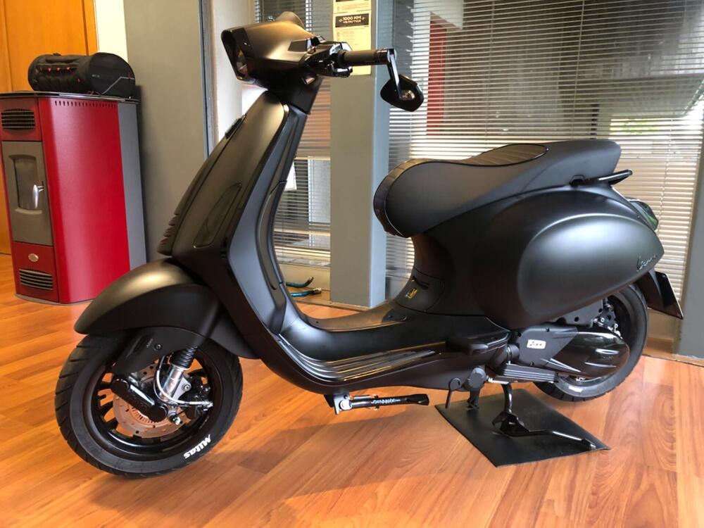 Vespa Sprint 125 3V Notte (2018 - 20) (2)