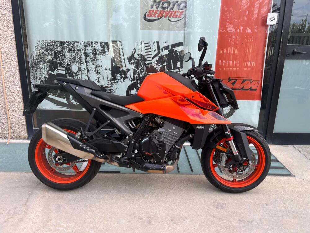 KTM 990 Duke (2024)