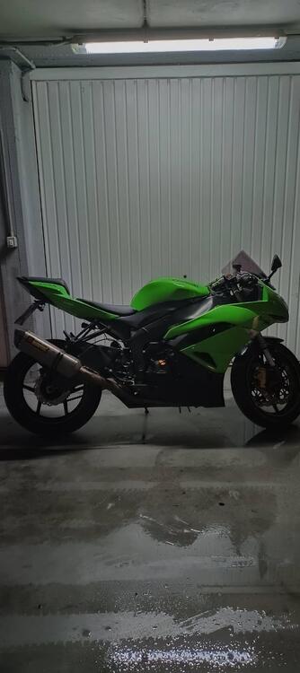 Kawasaki Ninja 600 ZX-6R (2009 - 16) (2)