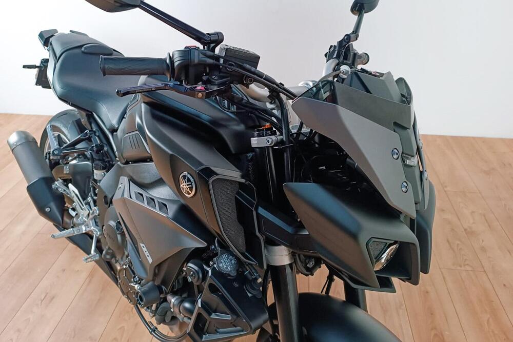 Yamaha MT-10 (2017 - 20) (5)