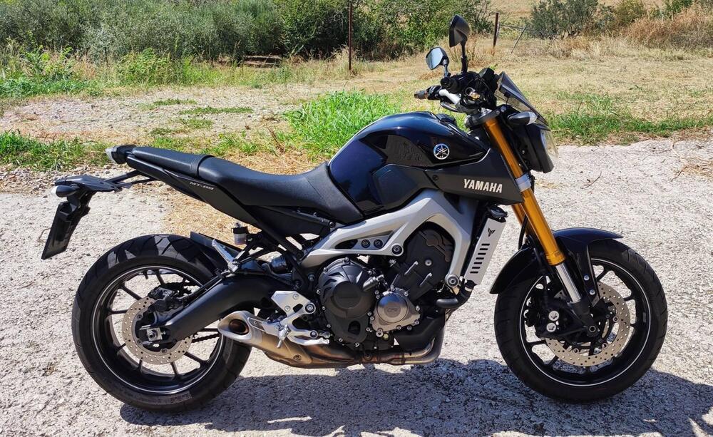 Yamaha MT-09 (2013 - 15) (2)