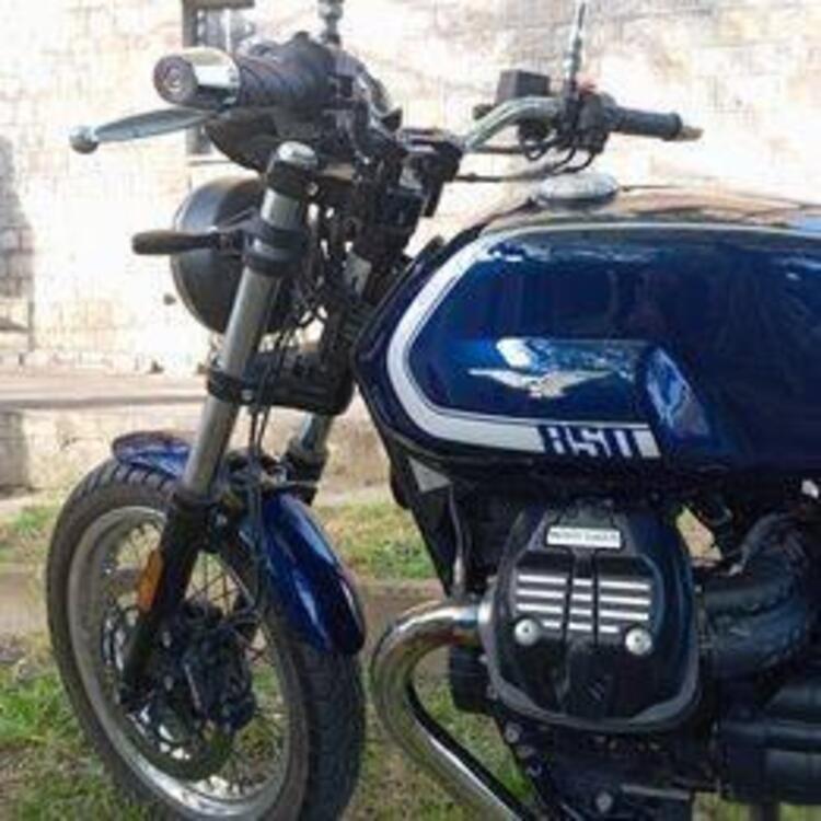 Moto Guzzi V7 Special (2021 - 24) (5)