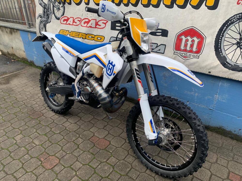 Husqvarna TE 300 Heritage (2023) (2)