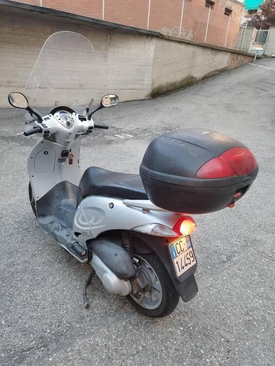 Honda SH 150 (2000 - 06) (2)