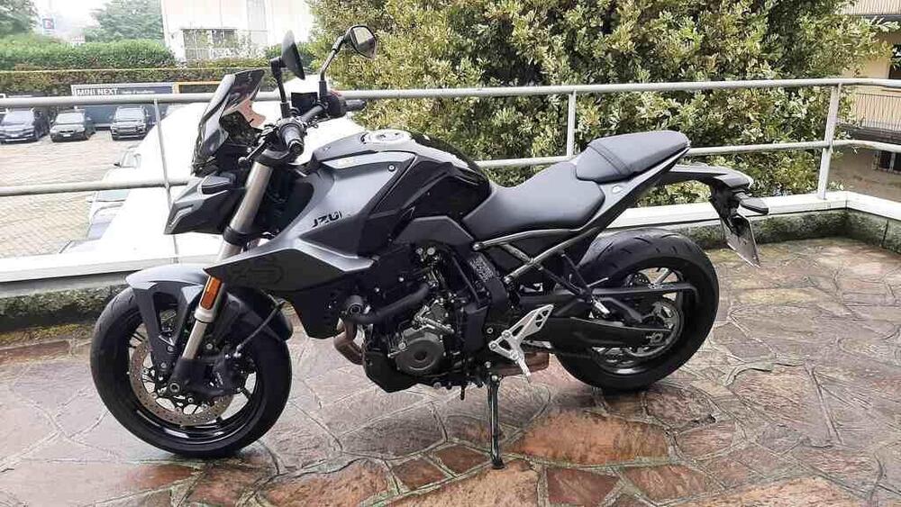 Suzuki GSX-8S (2023 - 24)