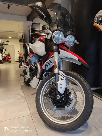 Moto Guzzi V85 TT (2024 - 26) usata