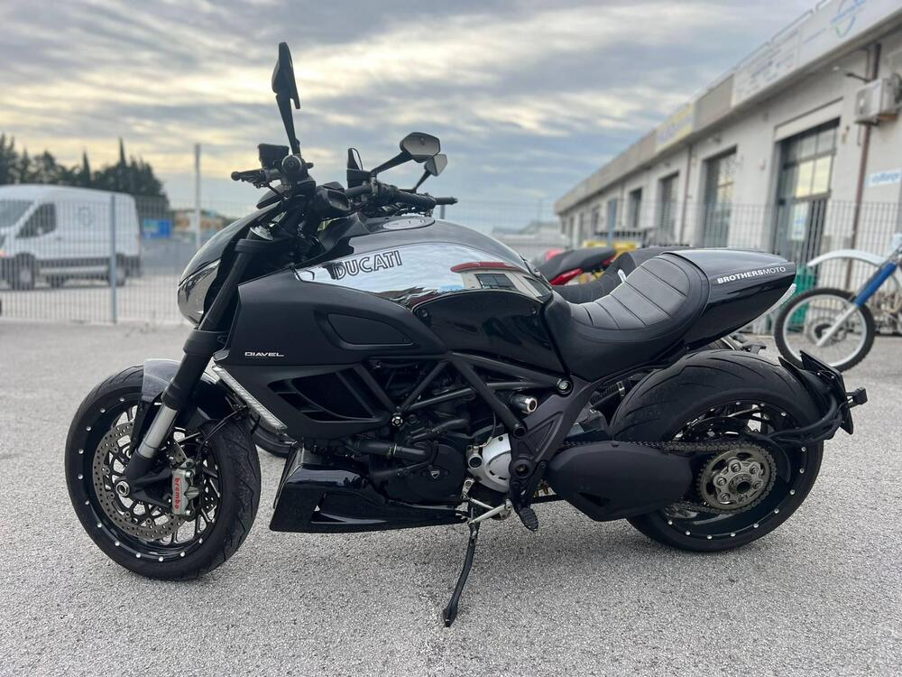 Ducati Diavel 1200 Cromo (2012)