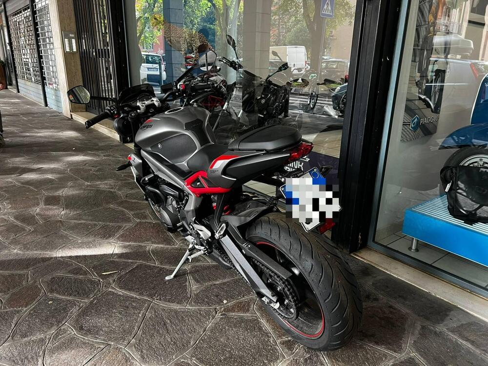 Triumph Street Triple R (2020 - 23) (3)