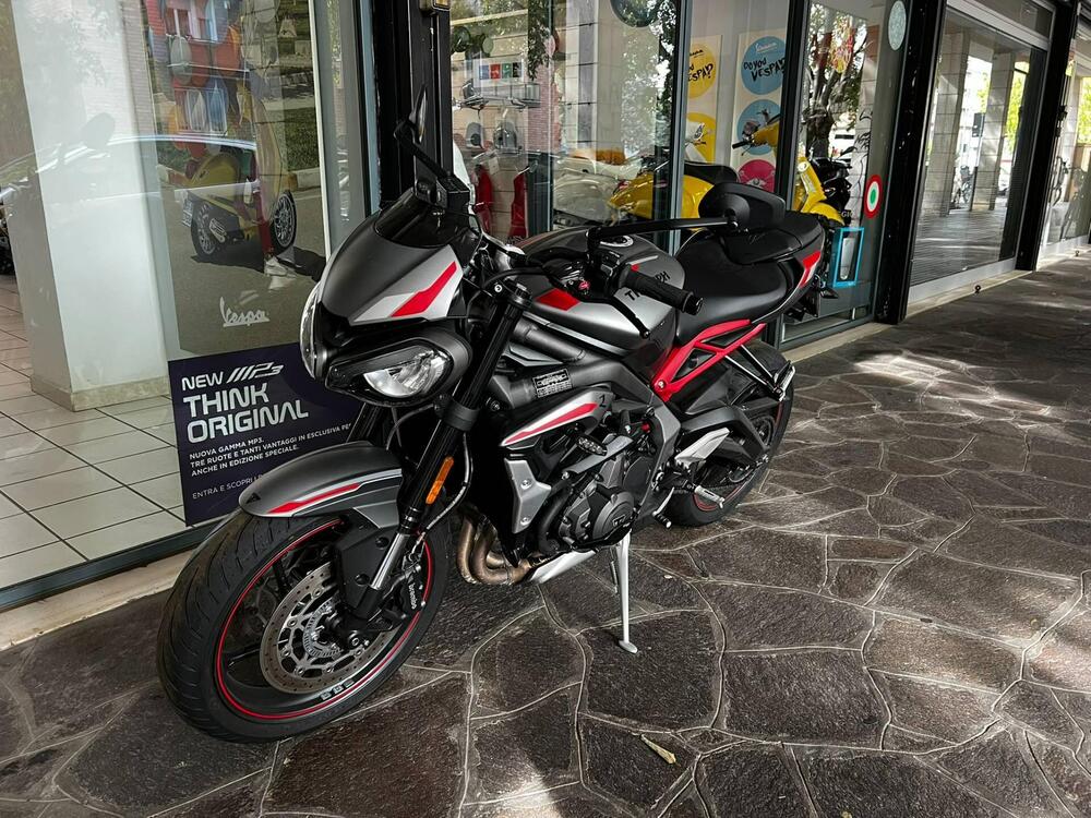 Triumph Street Triple R (2020 - 23) (2)