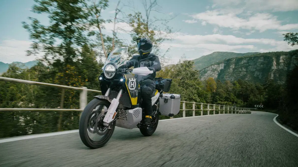Norden 901 Expedition 2025. Husqvarna aggiorna la sua travel-adventure (3)